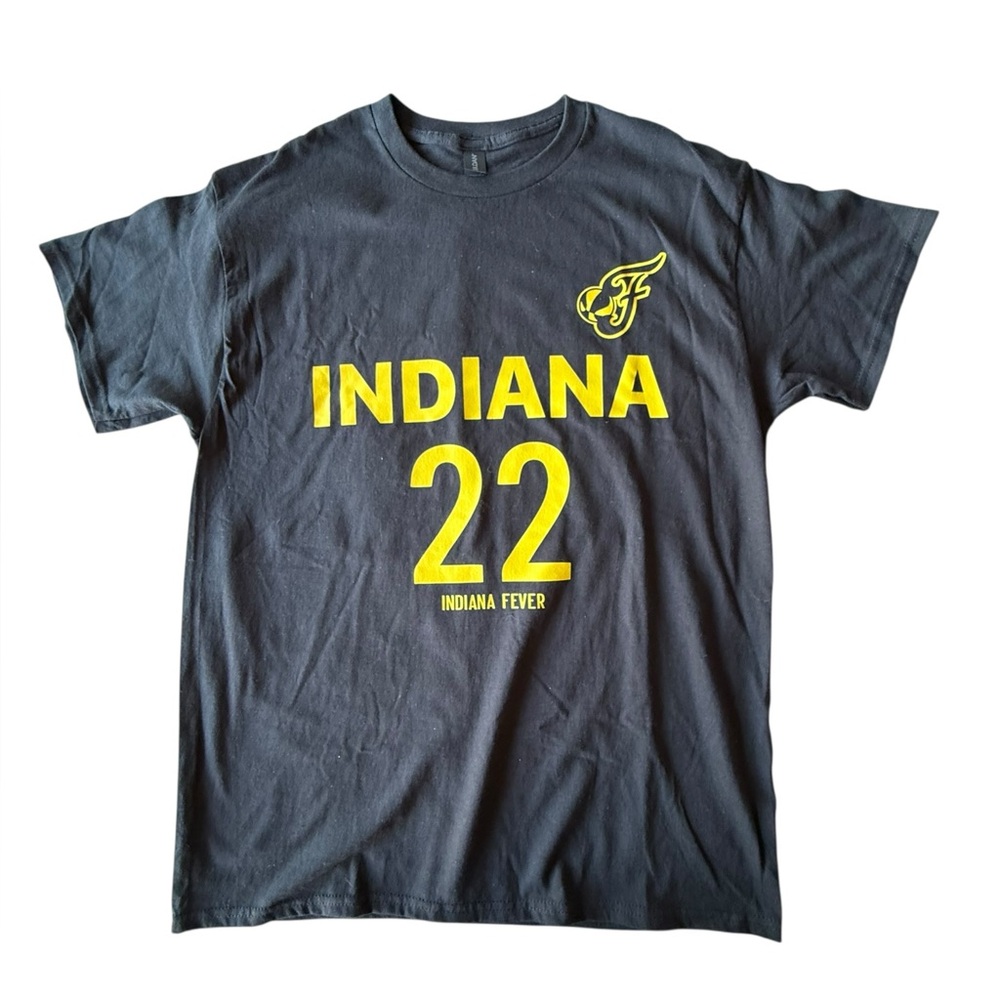 Indiana Fever WNBA Caitlin Clark #22 Shirt Medium